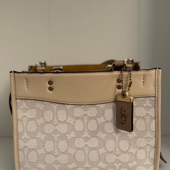 Coach rogue 25 - Picture 3 of 6